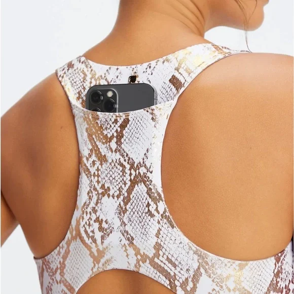 Fabletics On The Go Midi Medium Impact Sports Bra - Picture 4 of 15